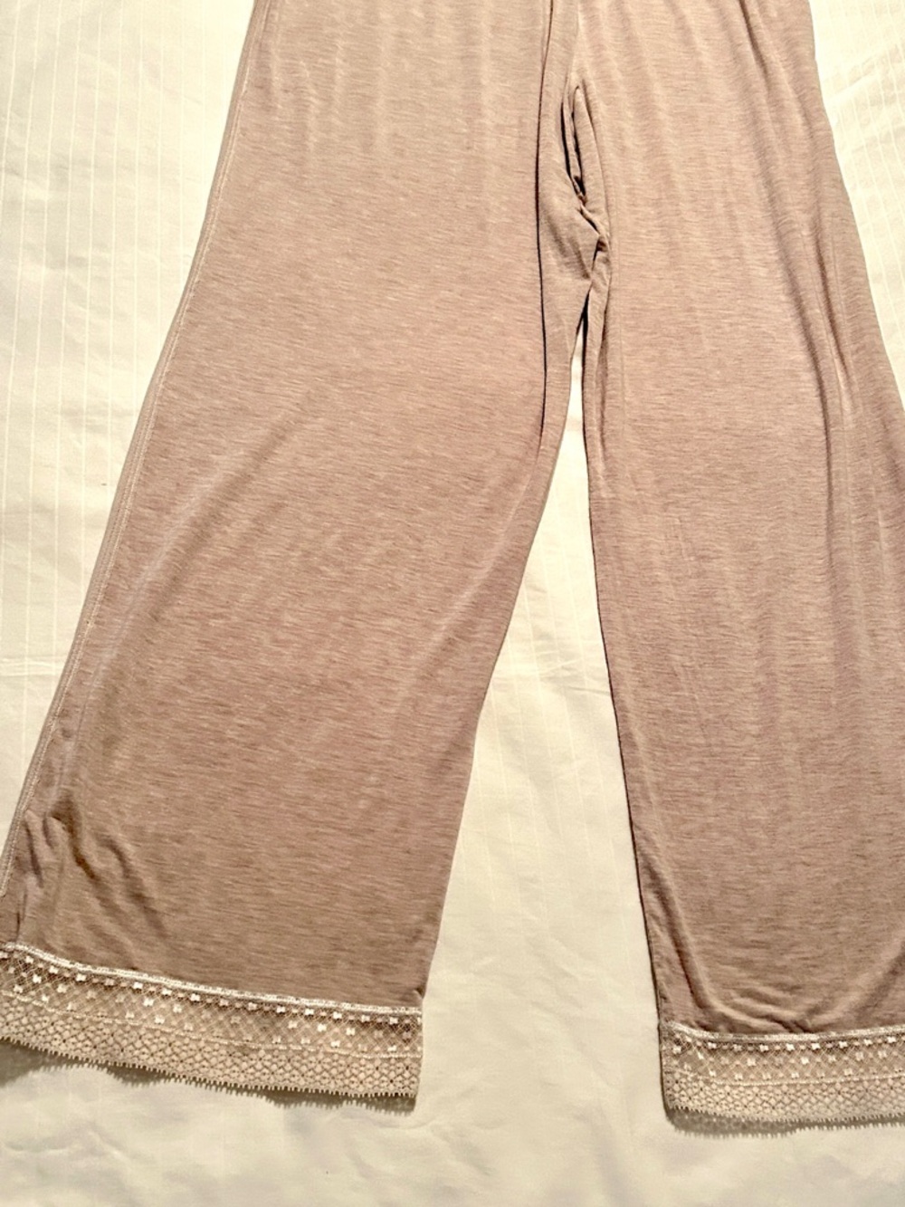 Victoria’s Secret Beige Lace‑Trim Pajama Set | Button Top & Pants | Size XL - Picture 9 of 12